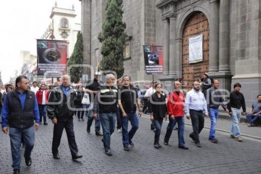 DÍA DEL TRABAJO . DESFILE