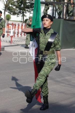 PASE DE REVISTA . XXV ZONA MILITAR