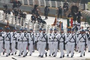 DESFILE 5 DE MAYO