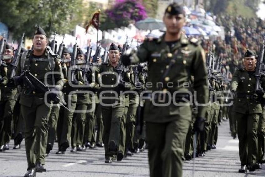 DESFILE 5 DE MAYO