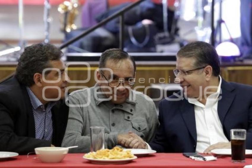 CAMPAÑA . ENRIQUE DOGER