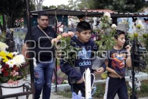 DÍA DE LAS MADRES . PANTEÓN