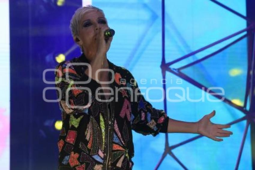 FORO ARTÍSTICO . ANA TORROJA