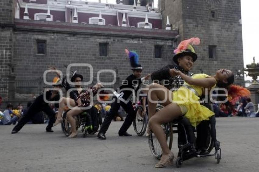 BAILARINES EN SILLA DE RUEDAS