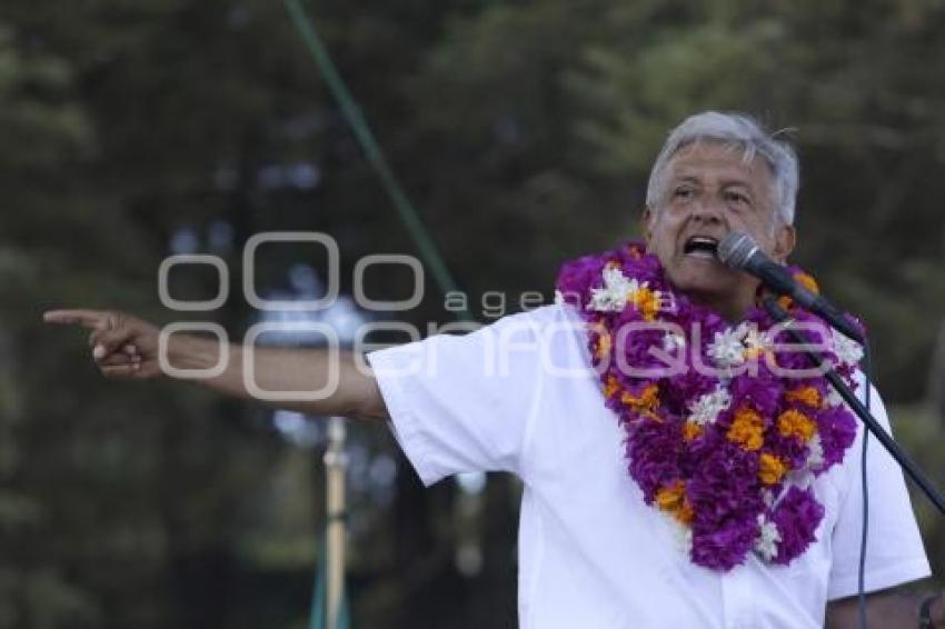 AMLO . ZACATLÁN