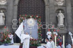 PROCESIÓN . CORPUS CHRISTI