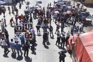 BLOQUEO CARRETERA TEHUACÁN