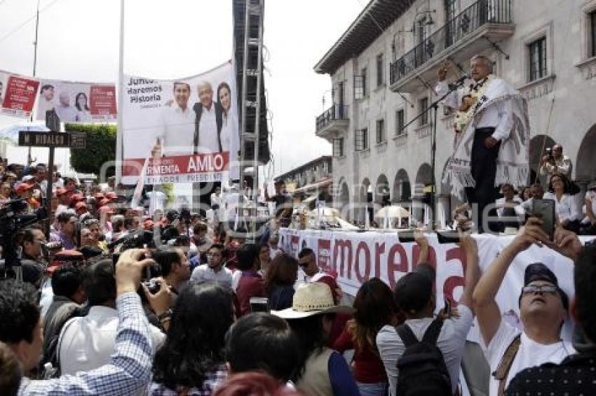 AMLO . TEZIUTLÁN