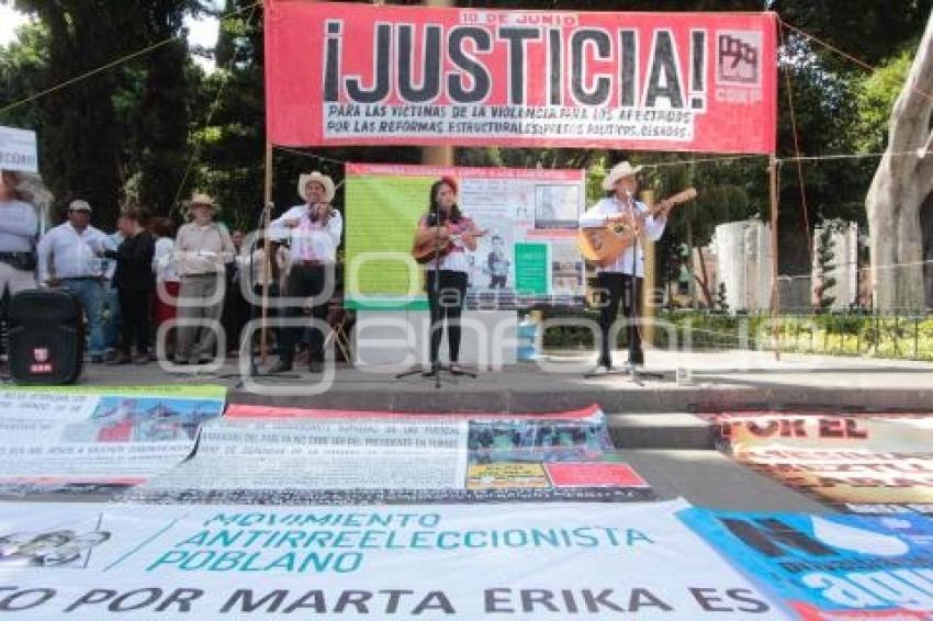 MANIFESTACIÓN . ZÓCALO