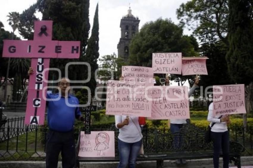 MANIFESTACIÓN . GIZEH CASTELÁN