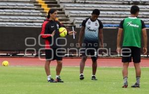 ENTRENAMIENTO LOBOS BUAP