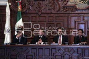CONSEJO UNIVERSITARIO . ENRIQUE DOGER
