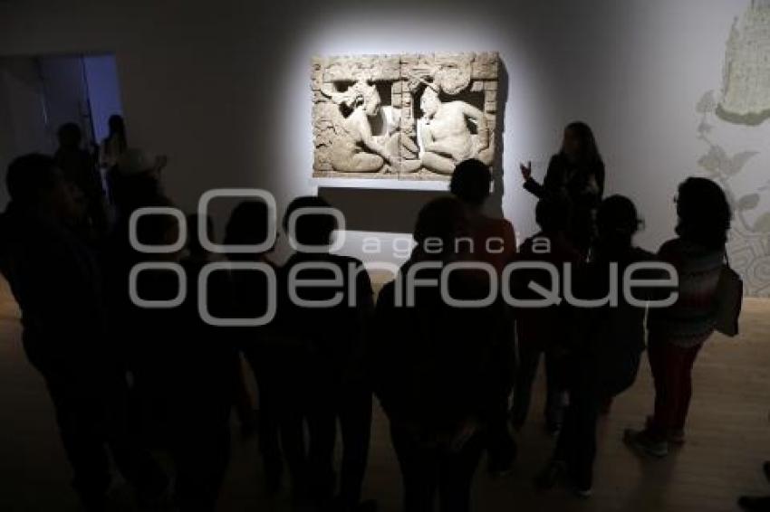 NOCHE DE MUSEOS