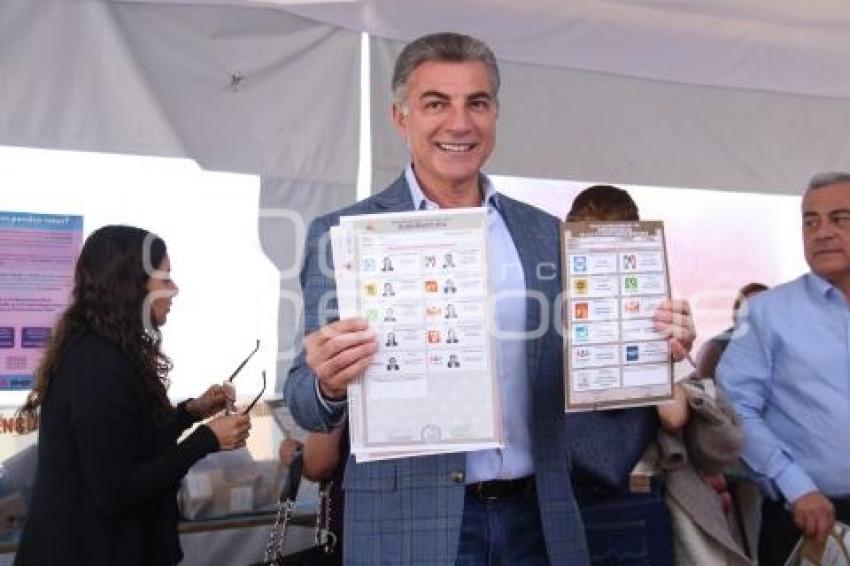 ELECCIONES . VOTO . ANTONIO GALI