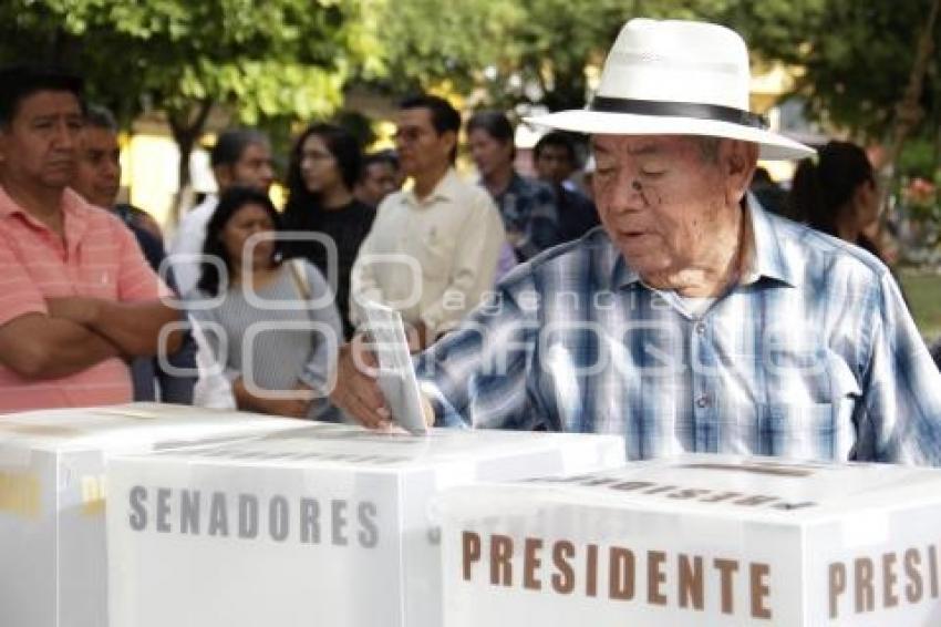 ELECCIONES . ACATLÁN