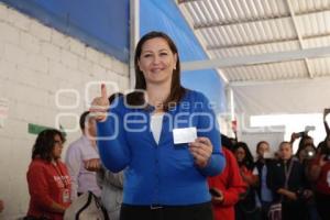 ELECCIONES . VOTO . MARTHA ERIKA