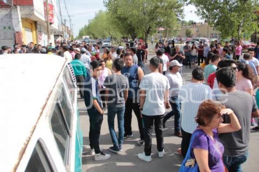 ELECCIONES . CAMIONETA CON URNAS