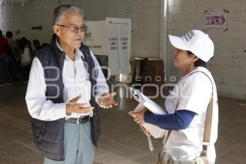 ELECCIONES . ENCUESTAS DE SALIDA