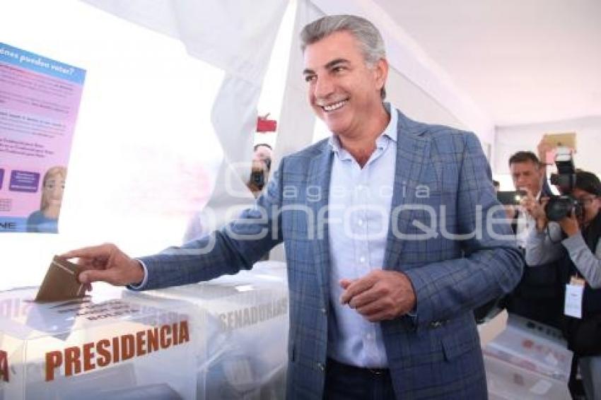 ELECCIONES . VOTO . ANTONIO GALI