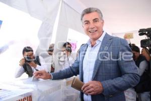 ELECCIONES . VOTO . ANTONIO GALI