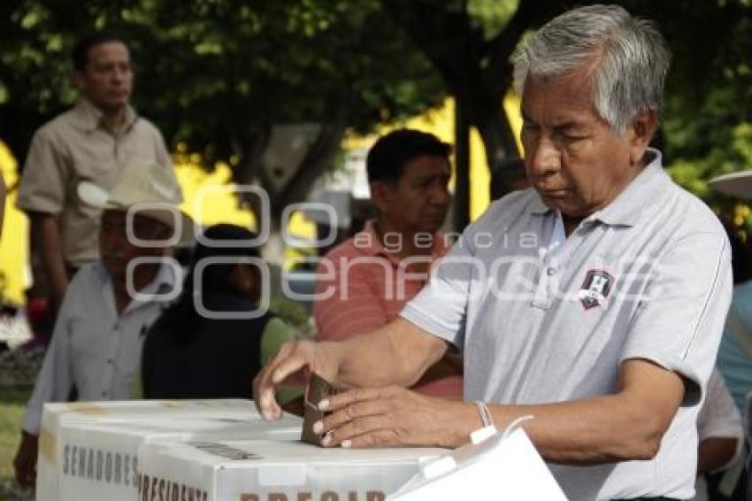 ELECCIONES . ACATLÁN