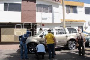 SEGURIDAD . CAMIONETA BALEADA