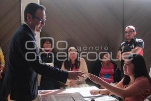 ELECCIONES . VOTO GUILLERMO DELOYA