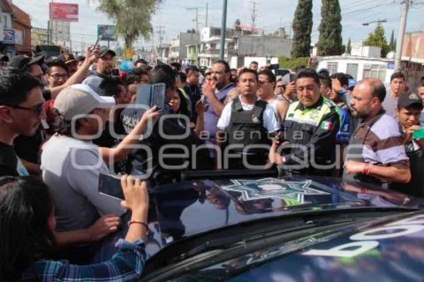 ELECCIONES . CAMIONETA CON URNAS