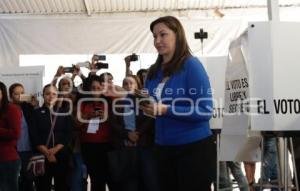 ELECCIONES . VOTO . MARTHA ERIKA