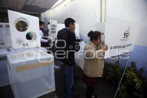 ELECCIONES . INSTALACIÓN DE CASILLAS