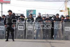 ELECCIONES . CAMIONETA CON URNAS