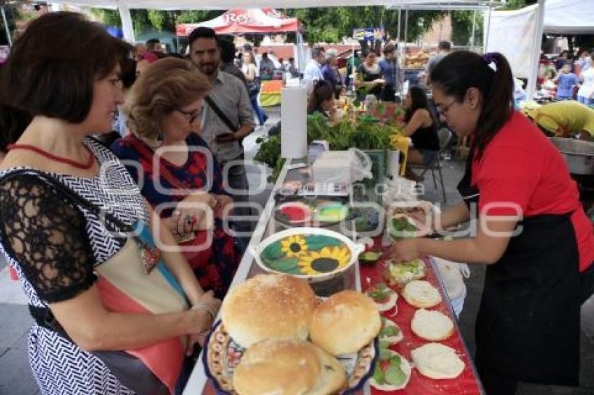 FERIA DE LA CEMITA