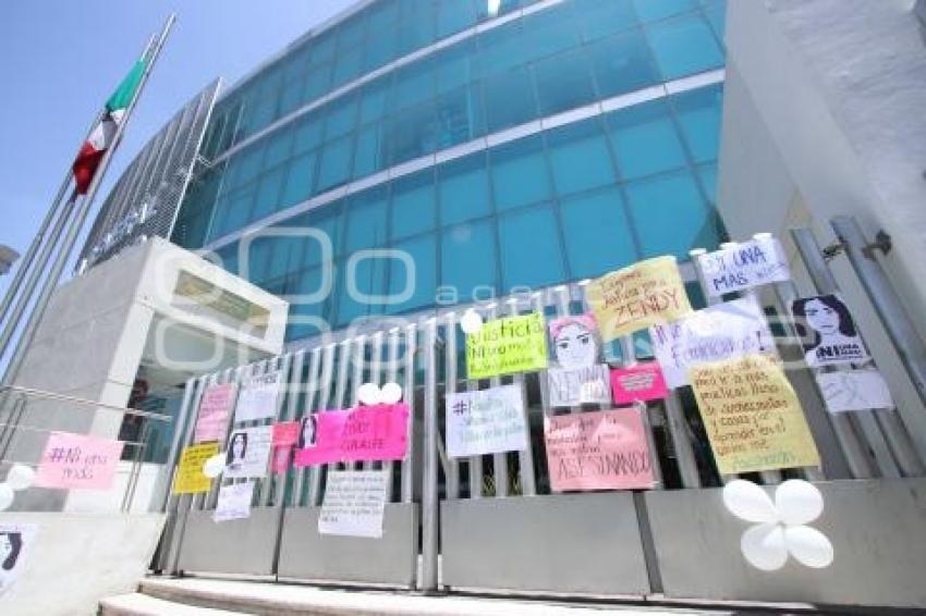 MANIFESTACIÓN ALUMNOS ENFERMERÍA