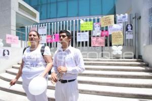 MANIFESTACIÓN ALUMNOS ENFERMERÍA