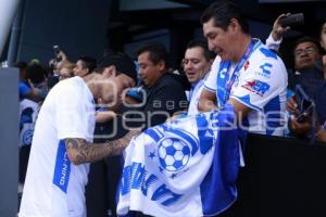 CLUB PUEBLA . PRESENTACIÓN UNIFORMES