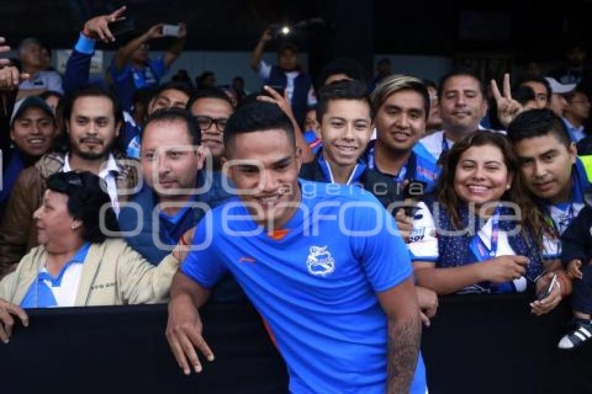 CLUB PUEBLA . PRESENTACIÓN UNIFORMES