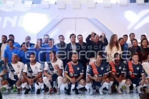 CLUB PUEBLA . PRESENTACIÓN UNIFORMES