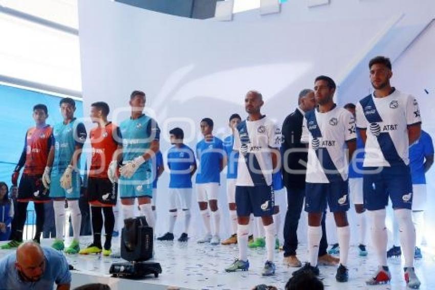 CLUB PUEBLA . PRESENTACIÓN UNIFORMES