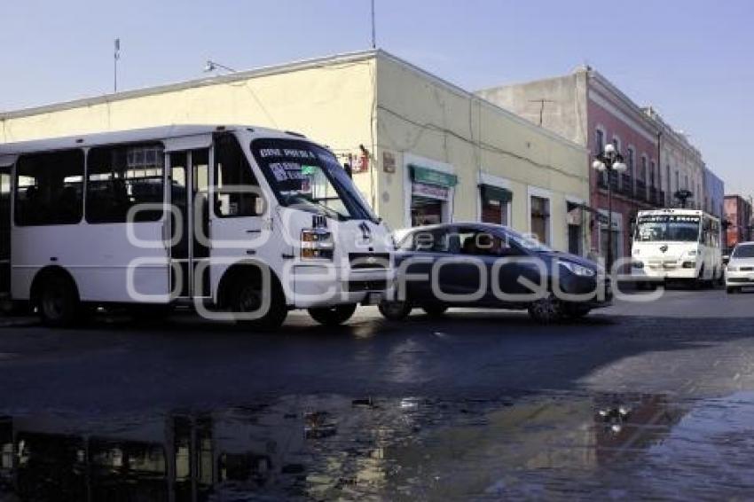 TRANSPORTE PÚBLICO . 11 ORIENTE - PONIENTE