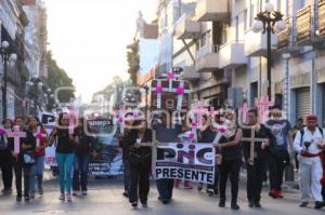 FEMINICIDIO . MARCHA SILENCIOSA