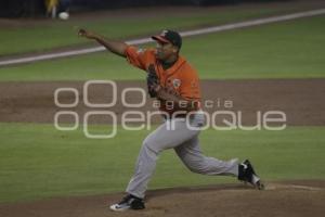 BÉISBOL . PERICOS VS LEONES