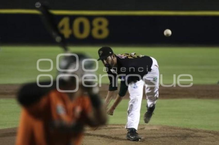 BÉISBOL . PERICOS VS LEONES