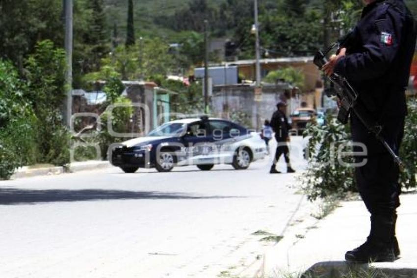 TEHUACÁN . VEHÍCULO ABANDONADO