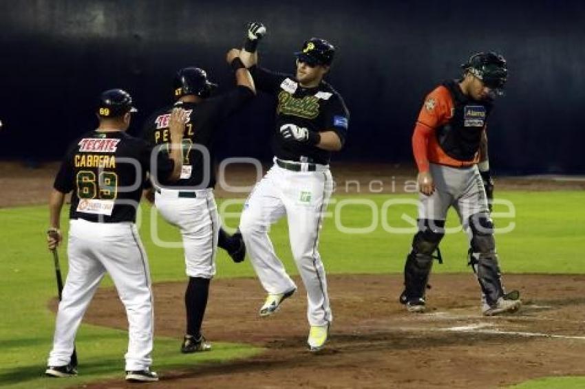 BÉISBOL . PERICOS VS LEONES