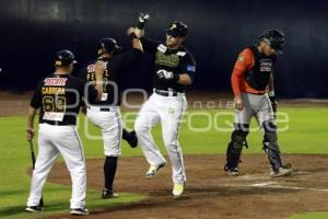 BÉISBOL . PERICOS VS LEONES