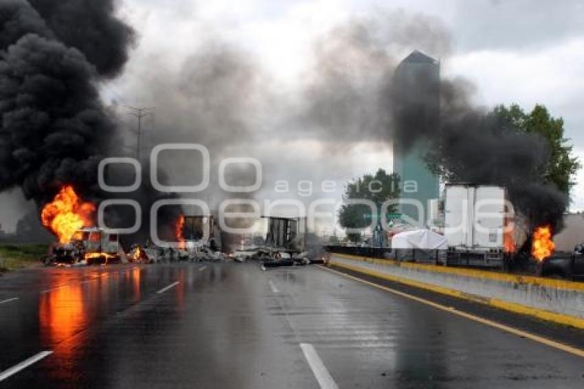 BLOQUEO AUTOPISTA