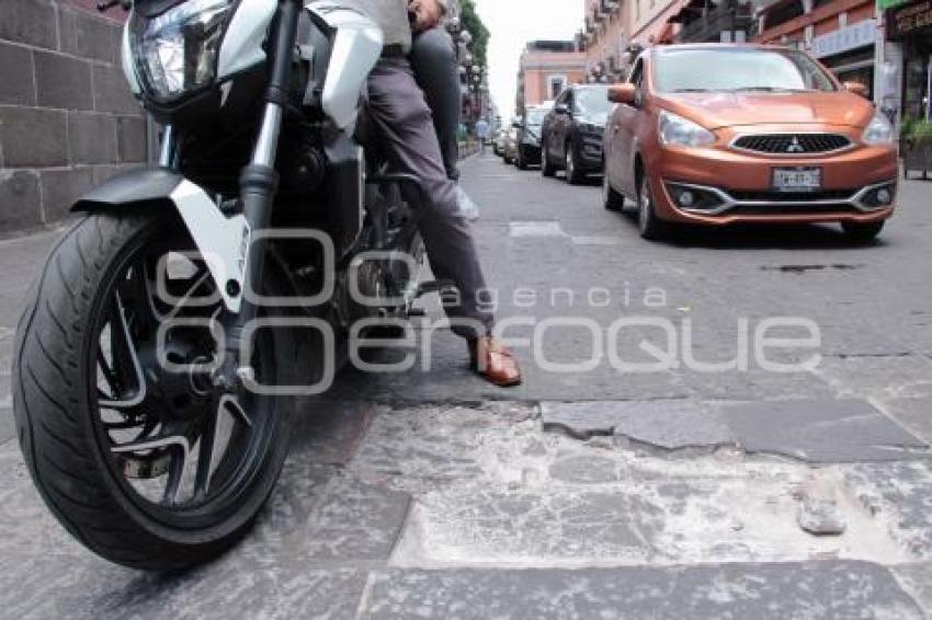 BACHES Y ADOQUINES