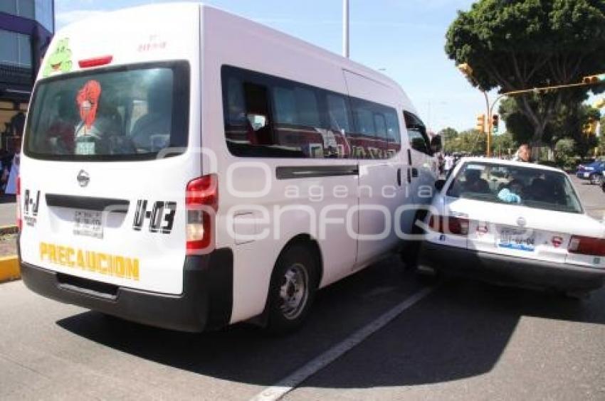 CHOQUE . TRANSPORTE PÚBLICO