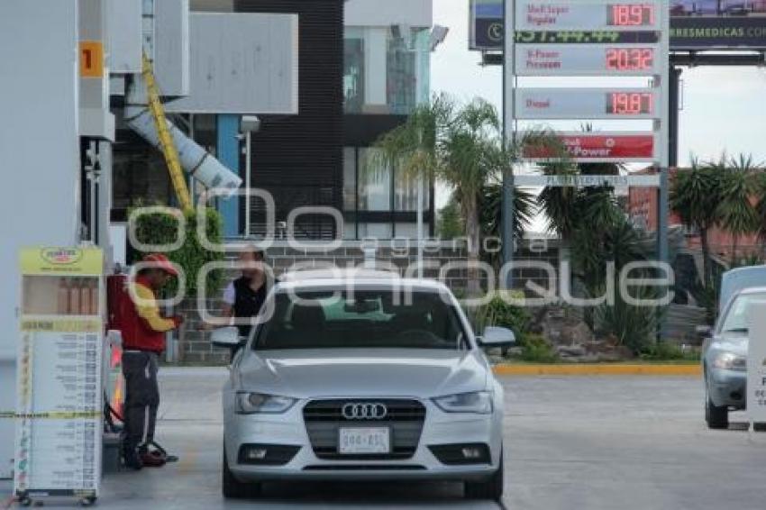 GASOLINERA . ECONOMÍA