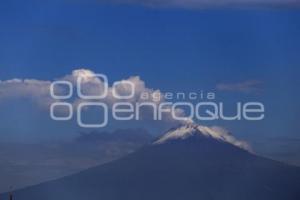 FUMAROLA . POPOCATÉPETL
